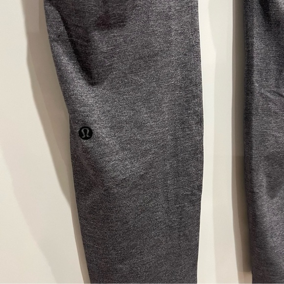 Lululemon On The Fly Pant *28"
Heathered Black - Picture 4 of 8